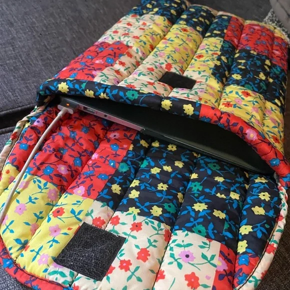 BAGGU "Calico Block" Quilted Laptop Sleeve - Picture 6 of 7